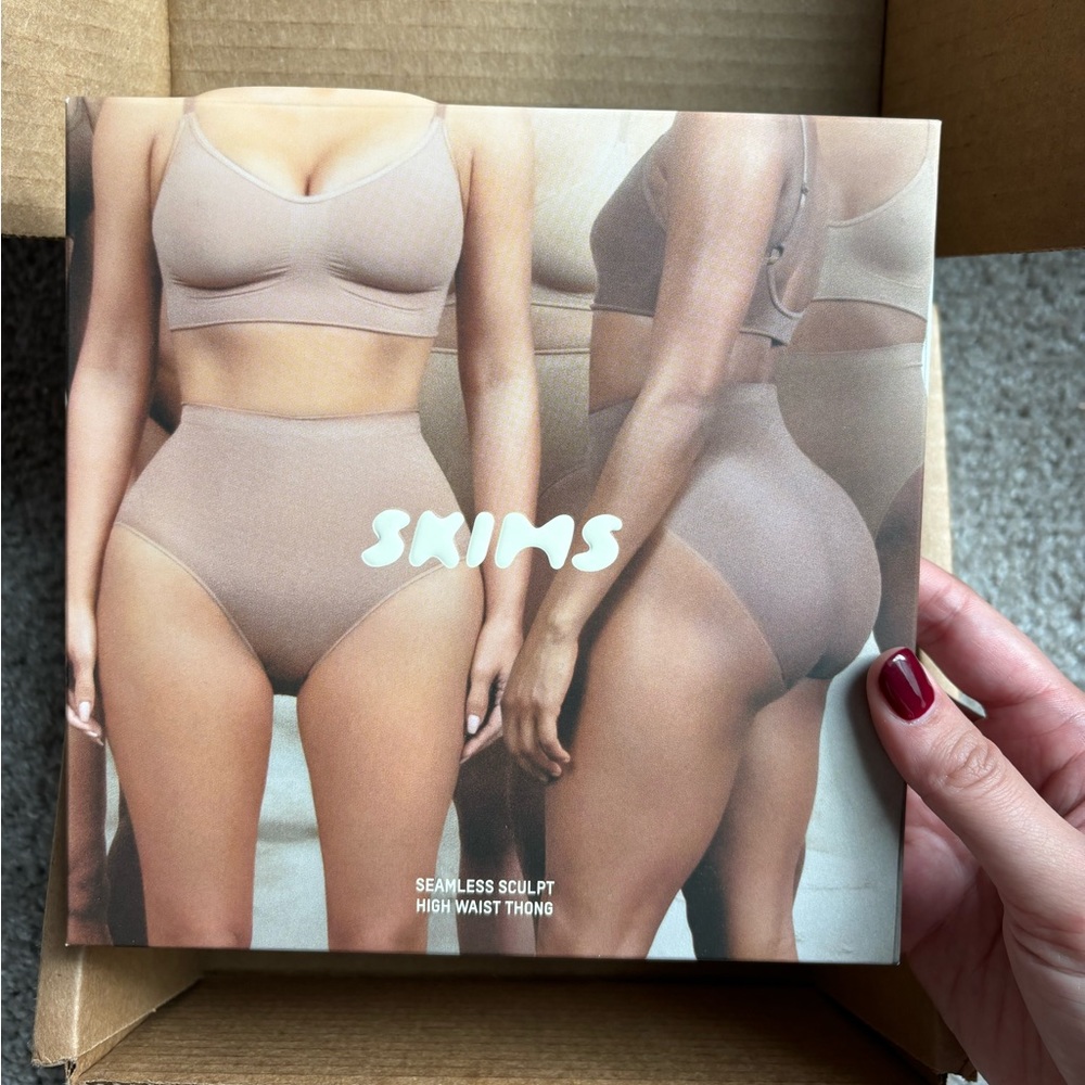 SKIMS high-waisted thong - BRAND NEW